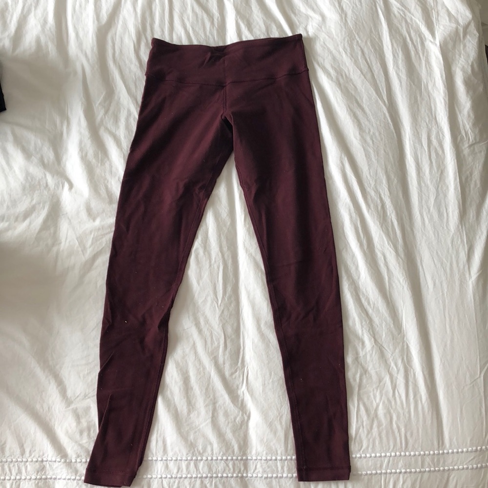 Lululemon Maroon Reversible Wunder Under Leggings